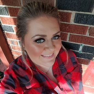 Meet your Posher, Kira